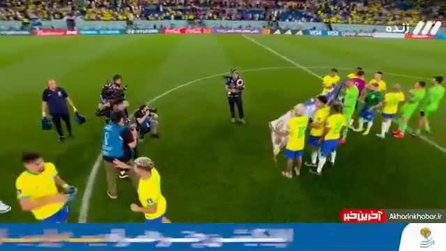 حرکت نمادین بازیکنان برزیل برای یادبود پله بعد از بازی با کره جنوبی | ویدیو 