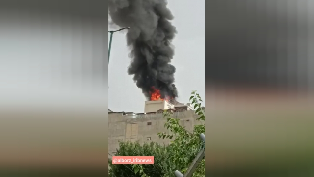 فیلم آتش سوزی در برج نگین فردیس کرج | 17:30 دقیقه عصر یکشنبه 5 تیر 1401