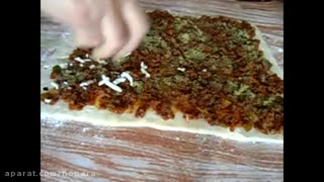 دستور پخت پیتزا رولی یا پیتزا گل با طعم و دیزایین بینظیر 