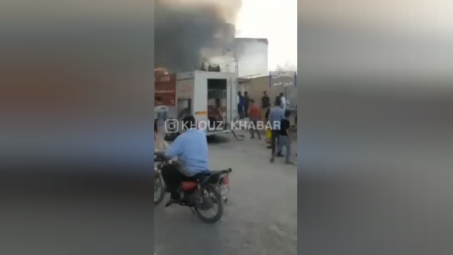 خانه عبدالباقی در آتش خشم آبادانی ها سوخت | فیلم کامل 