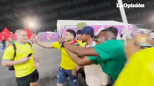 درگیری فیزیکی اتوئو با یک فیلم‌بردار پس از بازی برزیل - کره‌جنوبی | ویدیو 