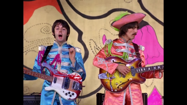موزیک ویدیو Hello, Goodbye از The Beatles 