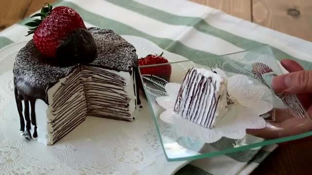 دستور پخت با تکینیک عالی کرپ کیک شکلاتی با تزیین خامه شکلاتی بدون نیاز به فر