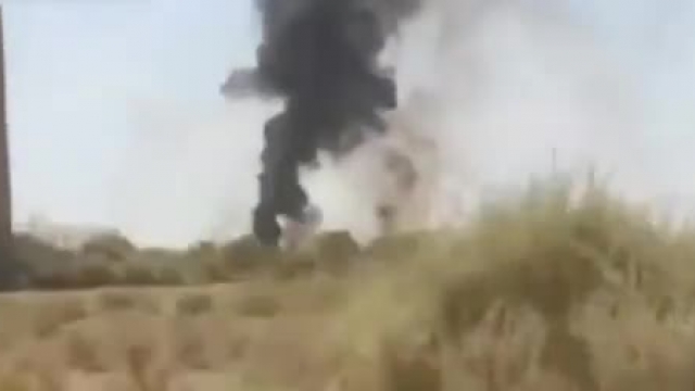 سقوط هواپیمای جنگنده F14 در اصفهان | خلبان و کمک‌خلبان زنده ماندند