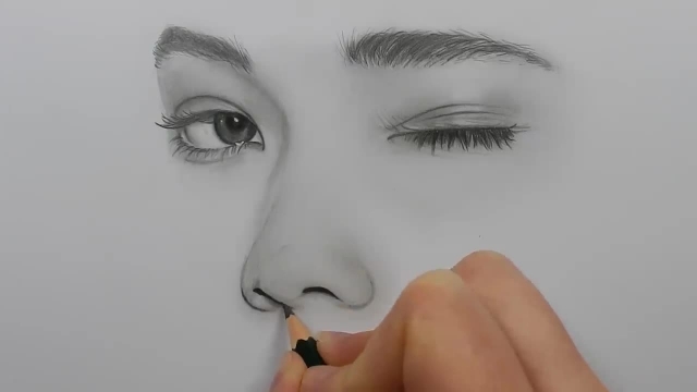 طراحی چهره با مداد