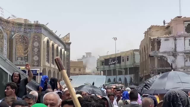 فیلم آتش‌سوزی در نزدیکی مرقد امام حسین (ع) در روز عرفه 1401 