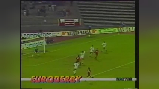 بایرن 3-1 لژیا ورشو لهستان (جام یوفا 1988-9)