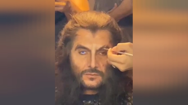 گریم سنگین امین حیایی برای گرگسار در نمایش «هفت خان اسفندیار» | ویدیو 