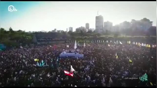 اجرای سلام فرمانده در صور لبنان توسط هزاران نفر از مردم لبنان | فیلم 