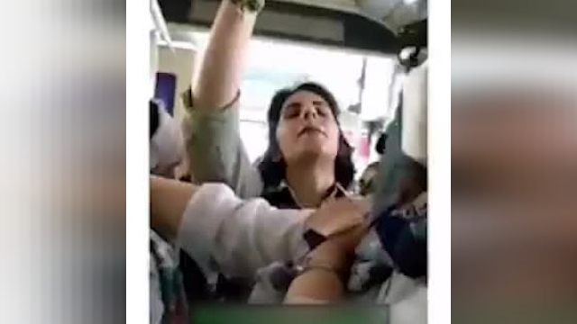 تصاویر درگیری در اتوبوس بی آر تی از زاویه دوربین خانم چادری | فیلم کامل